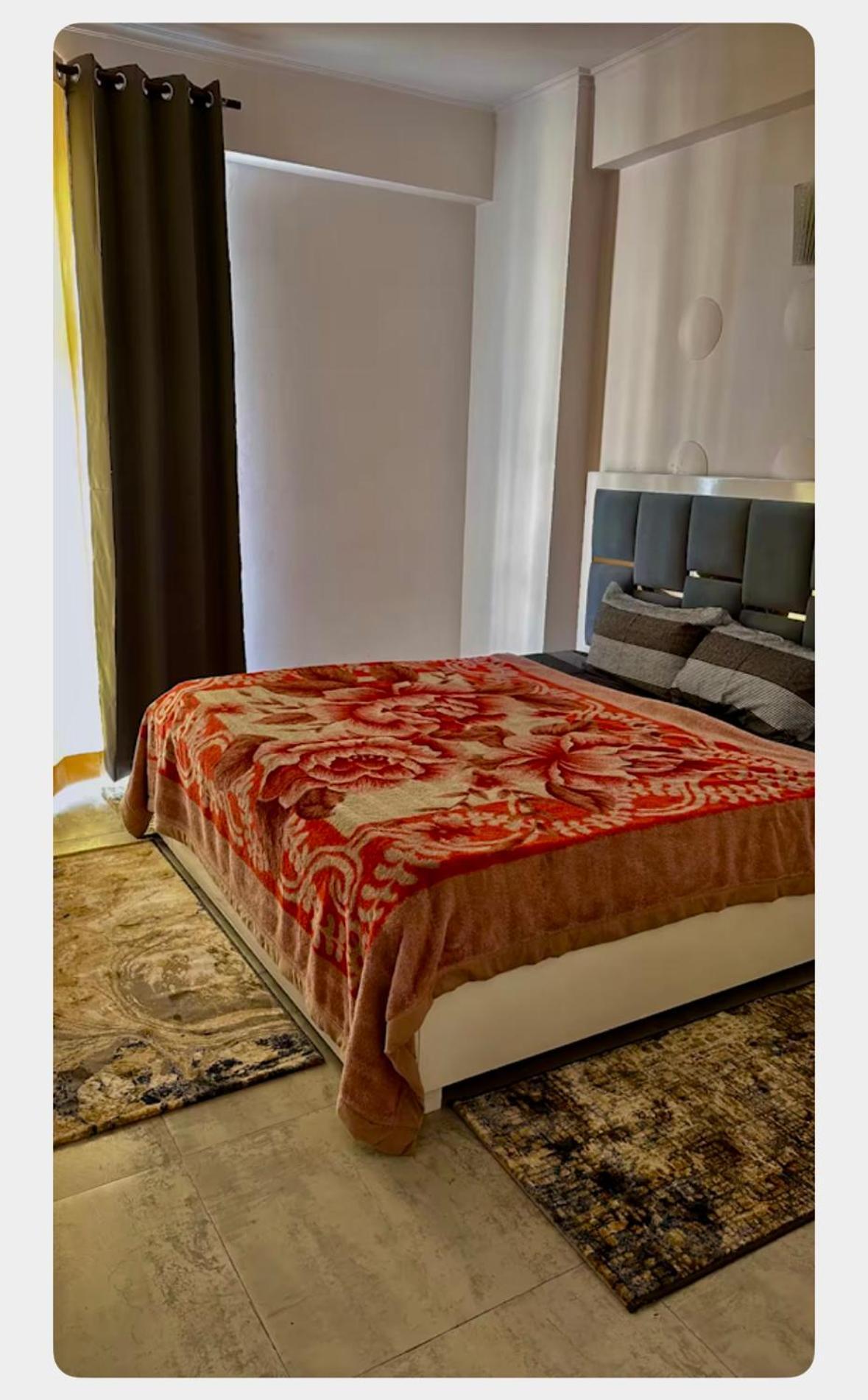 Proview 3 Bhk colorful and cosy apartment Большая Нойда Экстерьер фото